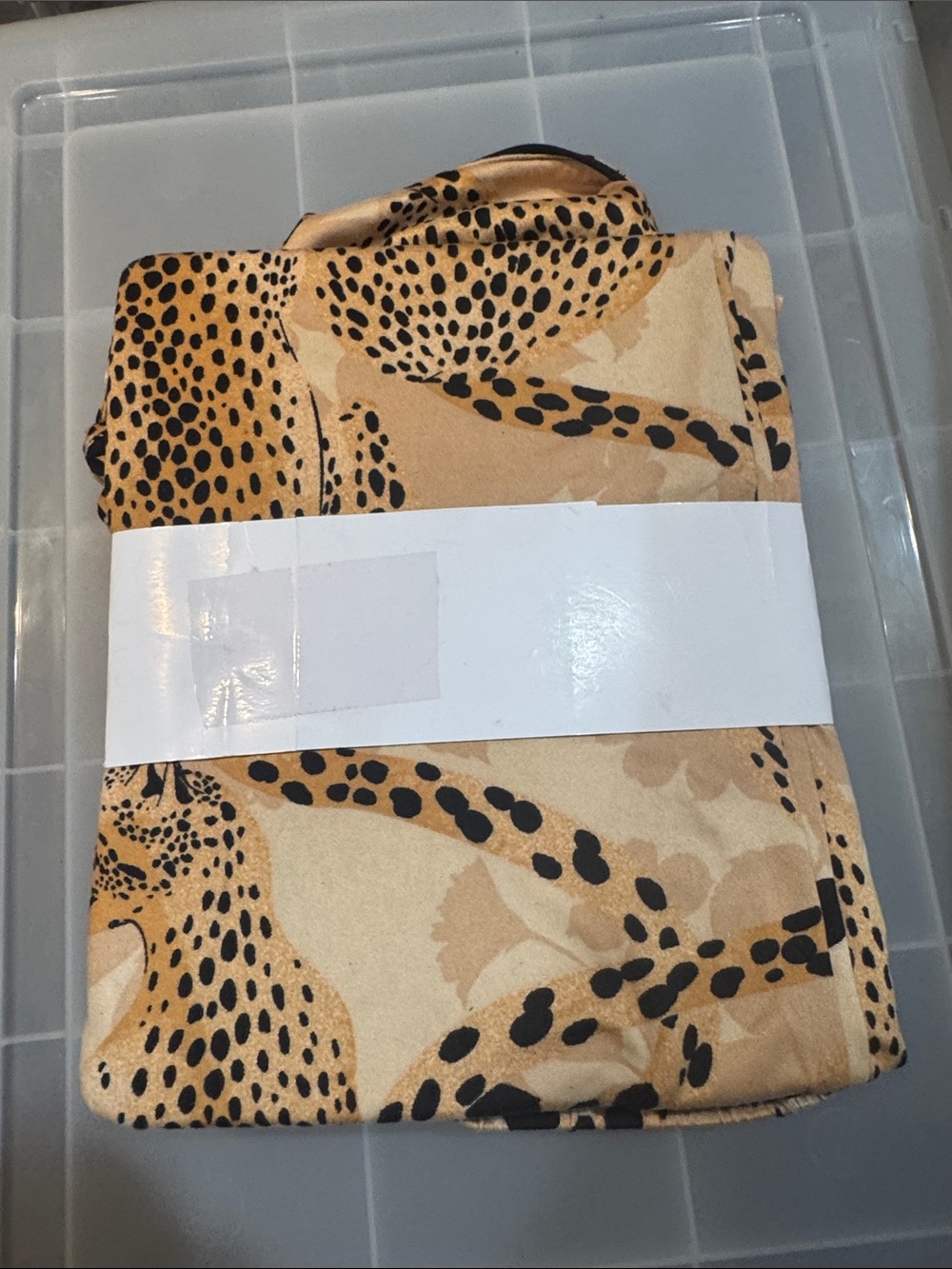 Room Service Leopard Print Satin Pajama Set - Tan & Black. Nwt. Size M - Picture 4 of 4